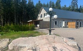 Gaeststuga 100M Fran Sjoen